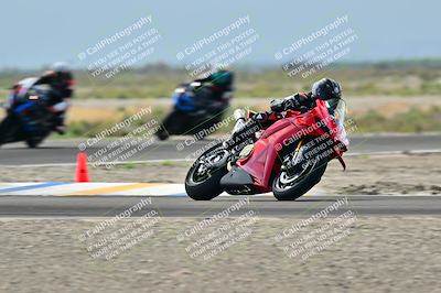 media/Apr-18-2025-TrackDaz (Fri) [[45f5874c44]]/B Group/Session 2 (Turn 7)/